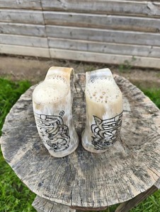 Jarra Vikinga de Cuerno de Lujo, Ecológica, Hecha a Mano con Materiales Orgánicos para Hidromiel, Cerveza Ale, Festivales Modernos de Navidad - Product Image 2