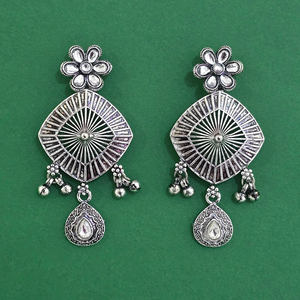 Vente en gros de boucles d'oreilles classiques de haute qualité, oxydées, avec placage oxydé 811318 - Product Image 1