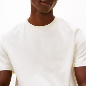 Camiseta de algodón 100% de alta demanda, precio de fábrica al por mayor, estilo urbano, color negro liso, para hombre. - Product Image 2