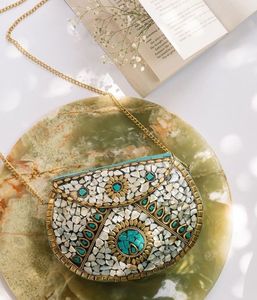 Bolso de Mano con Mosaico Kundan Floral, Bolso de Hombro Hecho a Mano para Mujer, Elegante Bolso Cruzado, Accesorio de Moda - Product Image 5