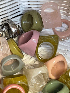 Anillos de Dedo de Resina Personalizados para Mujeres, Niñas y Niños, para Fiestas y Bodas, por GLOWIN FASHION - Product Image 3