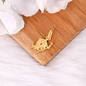 Colgante de León Pequeño y Exclusivo en Latón Chapado en Oro con Circonita, Joyería Hecha a Mano para Mujeres y Niñas - Product Image 2