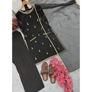 Top de fiesta para mujer de diseñador con Conjunto elegante Plazzo y Dupatta - Product Image 4