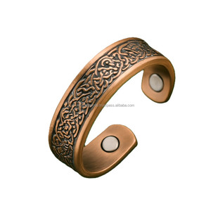 Anneau de thérapie magnétique en cuivre poli réglable pour un soulagement efficace de la douleur et un bien-être articulaire général - Product Image 2