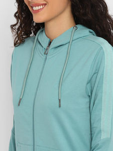 Ensemble de survêtement décontracté à capuche imprimé 2 pièces pour femme grande taille, idéal pour l'entraînement en extérieur, respirant et écologique, 100 % nylon - Product Image 3