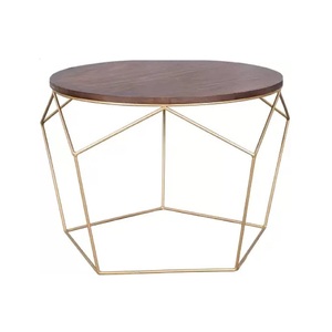 Table basse de luxe moderne avec plateau en marbre et structure en métal doré pour salon - Product Image 2