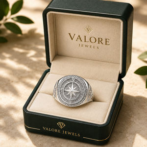 Anillo de Plata de Ley 925 con Bisel Vintage y Grabado de Rosa de los Vientos - Product Image 6