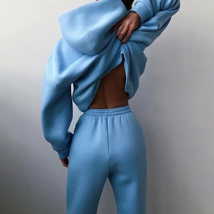 Survêtement en velours personnalisé pour l'hiver, vente en gros, pas cher, avec strass, ensemble 2 pièces pour femme, jogging en velours - Product Image 2