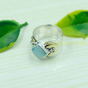 Anillo de Calcedonia Azul, Plata de Ley 925 Sólida con Anillo de Latón, Anillo Decorativo Hecho a Mano con Acabado Martillado para Regalo de Joyería de Calcedonia - Product Image 6