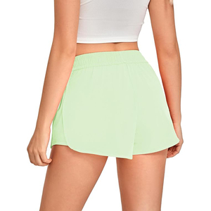 Shorts de sport pour femmes à taille haute élastique vert menthe, fluides, respirants, à séchage rapide, en polyester, pour la course et l'entraînement - Product Image 4