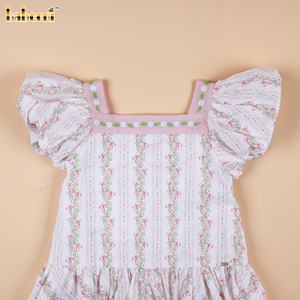 DR4523 – Robe à bulles à rayures roses et motifs floraux - Product Image 2