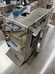 Presse à pâte manuelle en acier inoxydable Leenova avec moteur 1 CV, haute rigidité, équipement de fabrication de produits céréaliers - Product Image 1