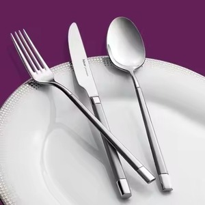 Ensemble de couverts en métal de qualité supérieure pour les banquets, les événements d'entreprise et les tables de célébration - Product Image 6