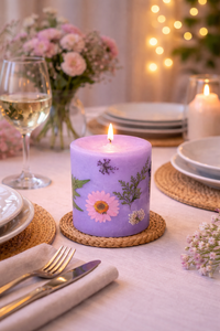 Vela de Parafina Decorativa Floral Elegante para Navidad y Diwali, Ecológica y No Tóxica (3x3 Pulgadas) - Product Image 3
