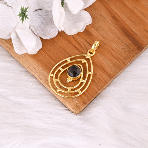 Colgante de latón chapado en oro con cuarzo ahumado natural, joyería hecha a mano para mujer. - Product Image 2