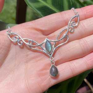 Pendentif Goutte d'Eau Double Labradorite Angélique en Argent Sterling 925, Bijoux Faits Main Féeriques Whimsigoth, Vente en Gros, Cadeau - Product Image 4