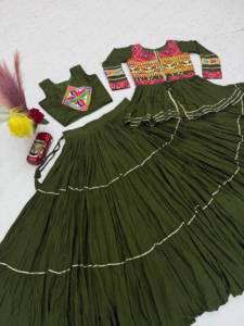 Traditional Indian Pakistani <b>Women</b> <b>Lehenga</b> Choli Green Embroidered Floor-Length Loose Fit Wedding Wear - Product Image 6