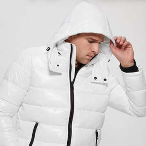 Veste d'hiver rembourrée en duvet d'oie pour homme, 100 % nylon, sur mesure OEM, avec capuche à cordon amovible. - Product Image 4
