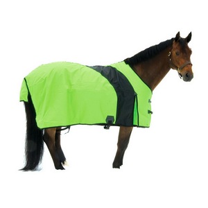 Manta para caballo diseñada con tela cómoda, cobertura confiable y un ajuste seguro para descanso en establos, viajes y protección al aire libre. - Product Image 4