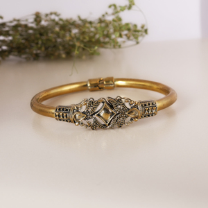 Bracelet vintage en laiton plaqué or antique, bijoux de mode unisexe, cadeau - Product Image 1