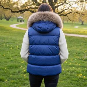 Gilet matelassé en cuir véritable pour femme, à capuche, en fourrure de renard naturelle, respirant, coupe-vent, vêtement d'extérieur de luxe personnalisé - Product Image 3