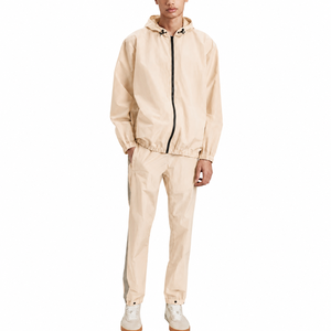 Ensemble de survêtements légers et confortables pour hommes avec fermeture éclair – Tenue de course hivernale en tissu léger pour hommes - Product Image 4