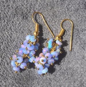 Pendientes de Ópalo Azul Etíope Natural Welo, Oro de 14K, Gema Arcoíris - Product Image 4