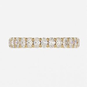 Anillo de Eternidad Completo con Moissanita de Corte Oval TCW, Plata de Ley 925 Chapada en Oro, Apilable, de Lujo, para Compromiso, Boda o Aniversario - Product Image 1