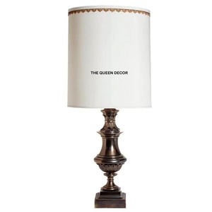 Lámpara de mesa y decoración para sala de estar con diseño floral, aspecto elegante, ramas chapadas en oro de alta calidad y color blanco. - Product Image 5