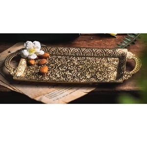Bandeja Multiusos para Servir Alimentos, Pasteles y Postres, Bandeja de Metal Chapada en Oro, Moderna, Lujosa y Personalizable - Product Image 4