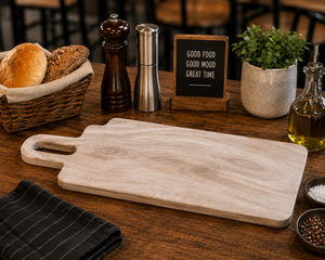 Planche à découper en bois écologique artisanale avec poignée, passe au lave-vaisselle, pour la cuisine, le restaurant, la maison - Product Image 1