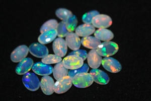 Ópalo Etíope Natural de Base Blanca, Corte Ovalado, Pulido, para Joyería, Alta Calidad, Juego de Colores, 3*5mm-10*14mm, Venta al Por Mayor - Product Image 2