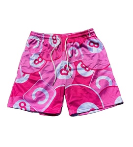 Personnalisé et conçu dans un style streetwear. Ils sont fabriqués à partir de tissu en maille et ont un design rétro classique - Product Image 1