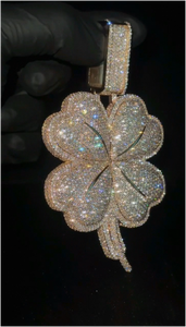 Colgante Unisex Personalizado de Trébol de Cuatro Hojas Estilo Hip Hop, Chapado en Oro de 18K sobre Plata de Ley 925, con Moissanita Certificada VVS GRA - Product Image 5
