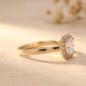 Bijoux de mode en or massif 10K 14K 18K, bague de mariage en platine avec émeraude et halo de diamants de laboratoire cultivés, style East West - Product Image 2