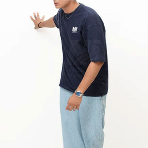 Camiseta Oversize para Hombre con Estructura Moderna y Relajada, Prenda Esencial para el Día a Día - Product Image 2