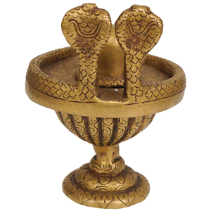 Escultura Shiva Linga hecha a mano de 4 pulgadas con serpientes gemelas en latón para regalar hecha en India - Product Image 2
