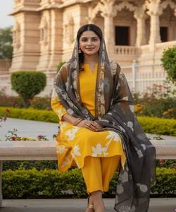 Conjunto de Top/Pantalón y Dupatta de Algodón Estampado RICH LOOK, Disponible, Secado Rápido, Lavable a Máquina, Multicolor, Ropa de Oficina, Precio al por Mayor - Product Image 3