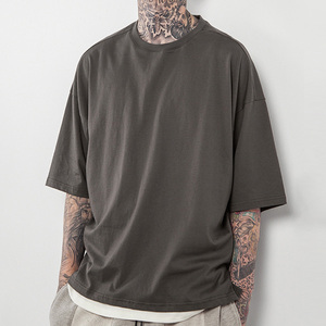 เสื้อยืดผู้ชายไซส์ใหญ่ สีดำ ผ้าฝ้าย แขนสั้น คอกลม ลำลอง สีพื้น ดีไซน์เรียบง่าย ความยาวปกติ ผ้าเจอร์ซีย์ถัก ทรงพอดีตัว - Product Image 6