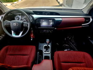 BRAND NEW 2025 TOYO TA HI LUX (DOUBLE-CAB 4WD SFX L7) 122Kw (204Hp) 0 km AUTOMATIC TRANSMISSION - Product Image 6