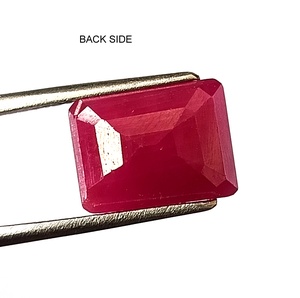 Pierre précieuse naturelle en rubis africain de 6,45 carats, taille émeraude, facettée, non montée - Product Image 5