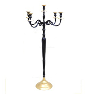 Bougeoir de candélabre décoratif fait à la main à cinq bras bleu et plaqué or pour la décoration de mariage et de fête décorative à la maison - Product Image 1