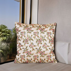 Housse de coussin brodée florale - Product Image 1