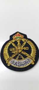Conception personnalisée de haute qualité Insignes de broderie à la main Nouveau style Insigne de service OEM Brodé - Product Image 4
