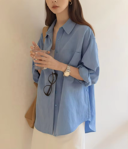 Chemise ample vintage d'été pour femme à manches longues et col à revers avec poche plaquée en tissu tricoté respirant - Product Image 1