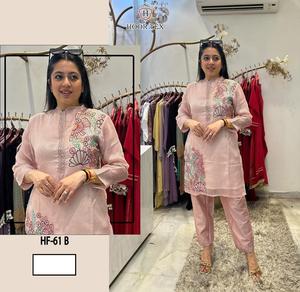 Tela Corien importada Shalwar Kameez Graceful Ethnic Wear en XL (42) para ocasiones festivas y de fiesta - Product Image 3