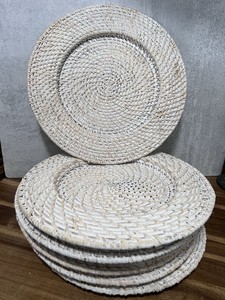 จานรองแก้วหวายสีขาว - Product Image 1