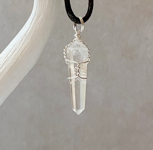 Incroyables pendentifs en Quartz transparent à Double Point au meilleur prix fournisseur en ligne de pendentifs en Quartz clair d'exportations de cristal Exis - Product Image 2