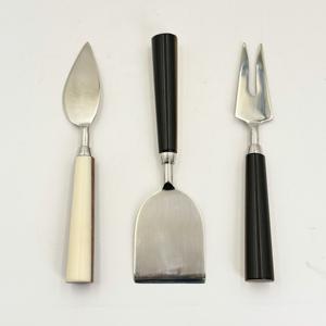 Juego de Cortador de Mantequilla y Cuchillo para Queso de Acero Inoxidable con Mango de Resina, Cubertería Perfecta para Restaurantes y Cocinas, y Servicio Elegante - Product Image 4