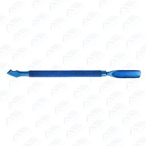 Pousse-cuticules carré angulaire argenté personnalisé avec logo, coupe-ongles, instrument de beauté, produit de soin des ongles - Product Image 5